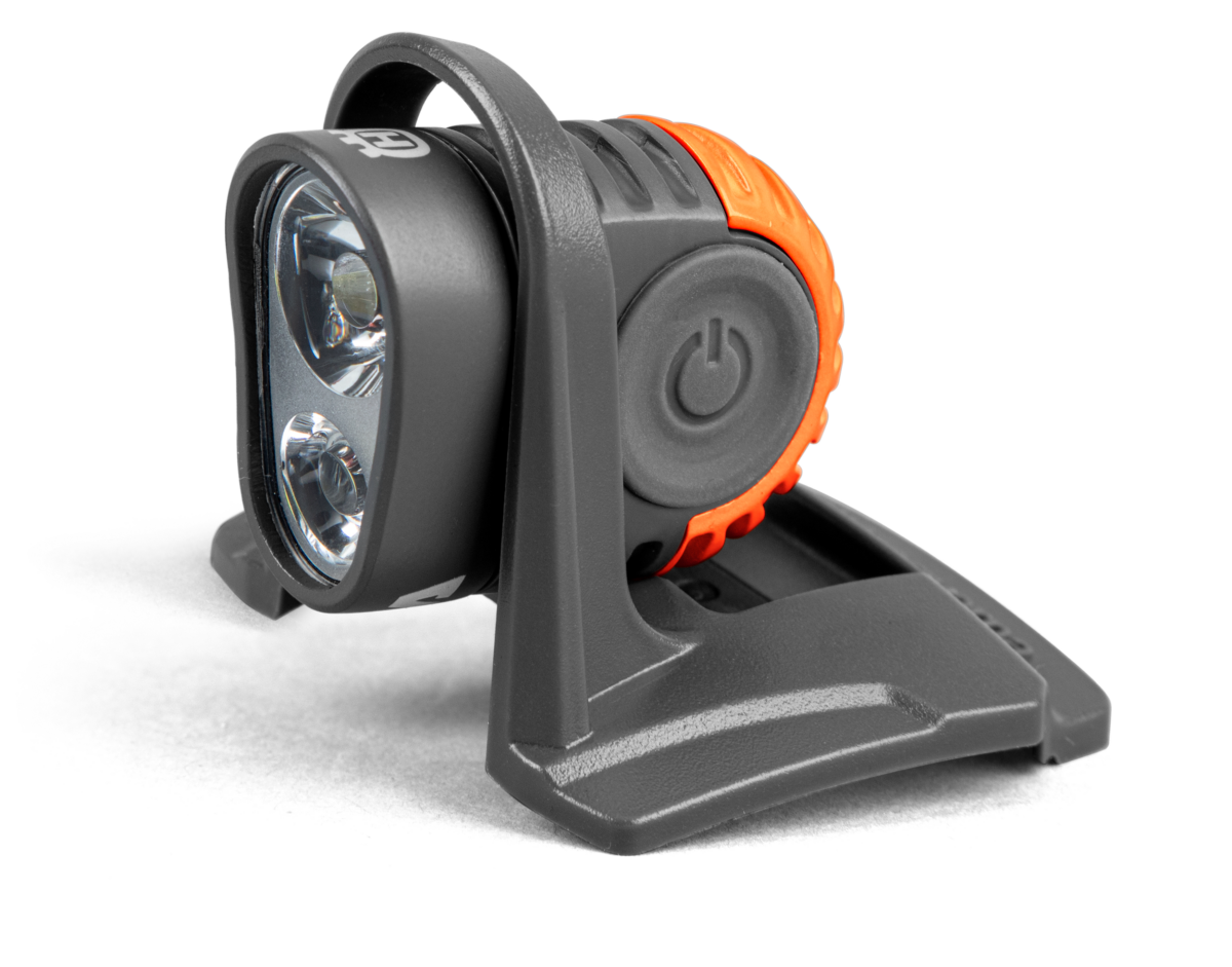 HUSQVARNA HJELMLAMPE 1200 MED BATTERI
